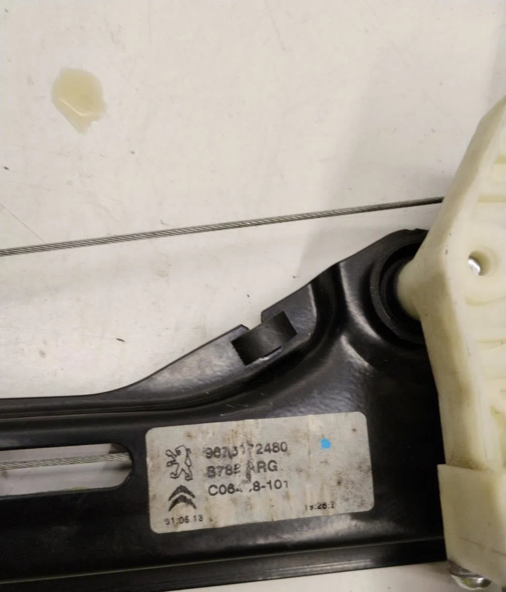 Mecanisme leve-glace arrière gauche Citroen C4 PICASSO II 1.6 hdi - bluehdi 115 (2013) 5 portes occasion