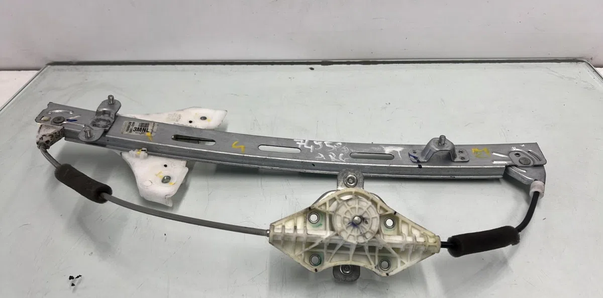 Mecanisme leve-glace arrière gauche HYUNDAI I 20 2 PHASE 1 occasion