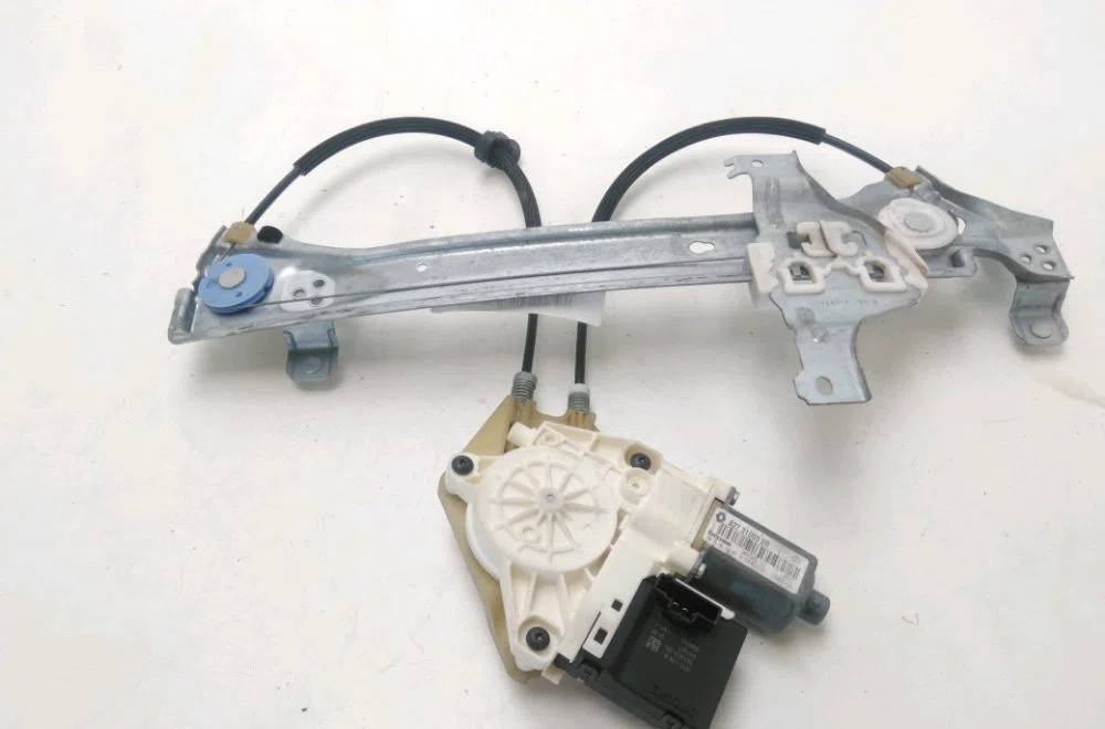 Mecanisme leve-glace arrière gauche Renault MEGANE III 3-5 portes (BZ0-1_, B3_) 1.4 tce (bz0f, bz1v) (2009) occasion
