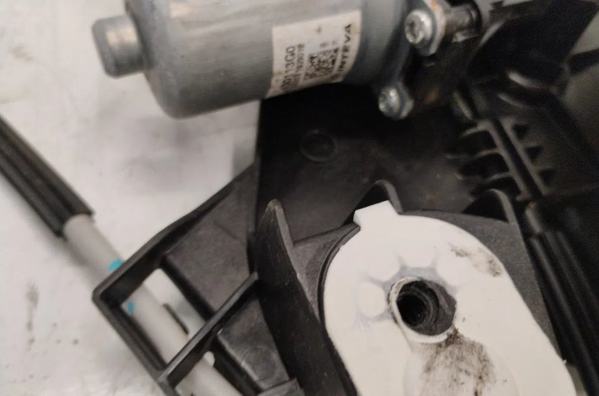 Mécanisme lève-glace avant droit Peugeot 208 II (UB_, UP_, UW_, UJ_) 1.2 puretech 100 (2019) 5 portes occasion
