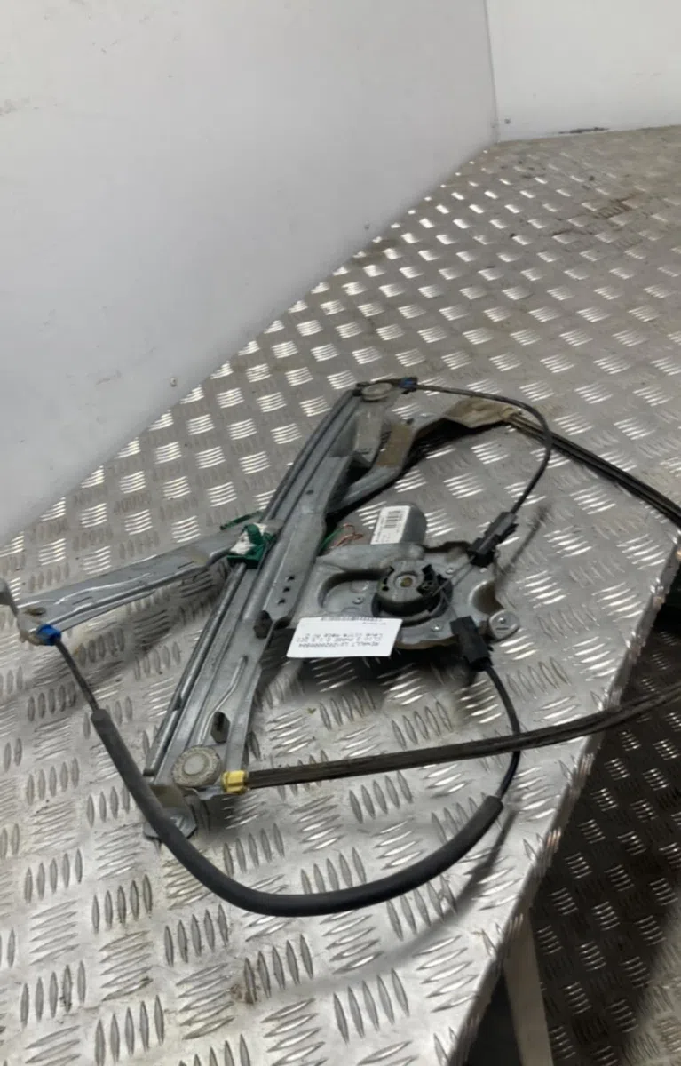 Mécanisme lève-glace avant droit RENAULT CLIO 3 PHASE 2 occasion
