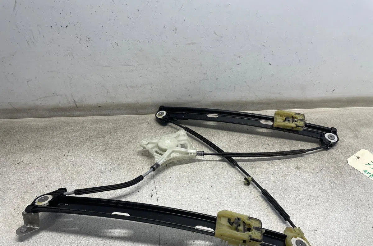 Mécanisme lève-glace avant droit Volkswagen POLO VI (AW1, BZ1, AE1) 1.0 mpi (2018) occasion