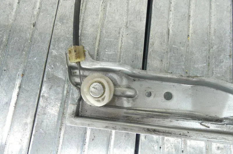 Mécanisme lève-glace avant gauche CITROEN C4 1 PHASE 1 COUPE occasion