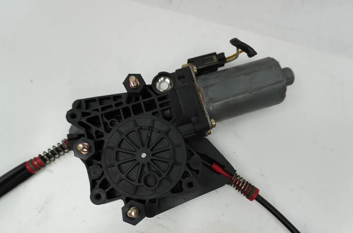 Mécanisme lève-glace avant gauche Ford FIESTA IV (JA_, JB_) 1.25 i 16v (1995-2002) 5 portes occasion