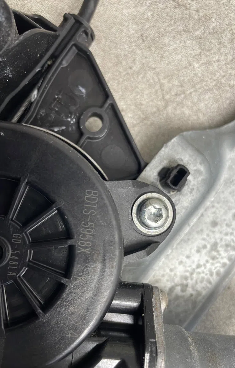 Mécanisme lève-glace avant gauche MAZDA CX-30 PHASE 1 occasion