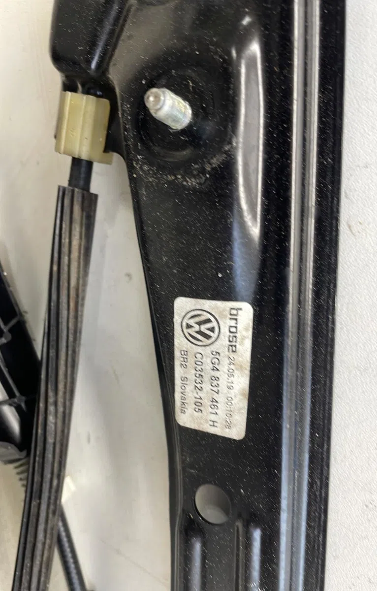 Mécanisme lève-glace avant gauche Volkswagen GOLF VII (5G1, BQ1, BE1, BE2) 1.0 tsi (2015-2020) occasion