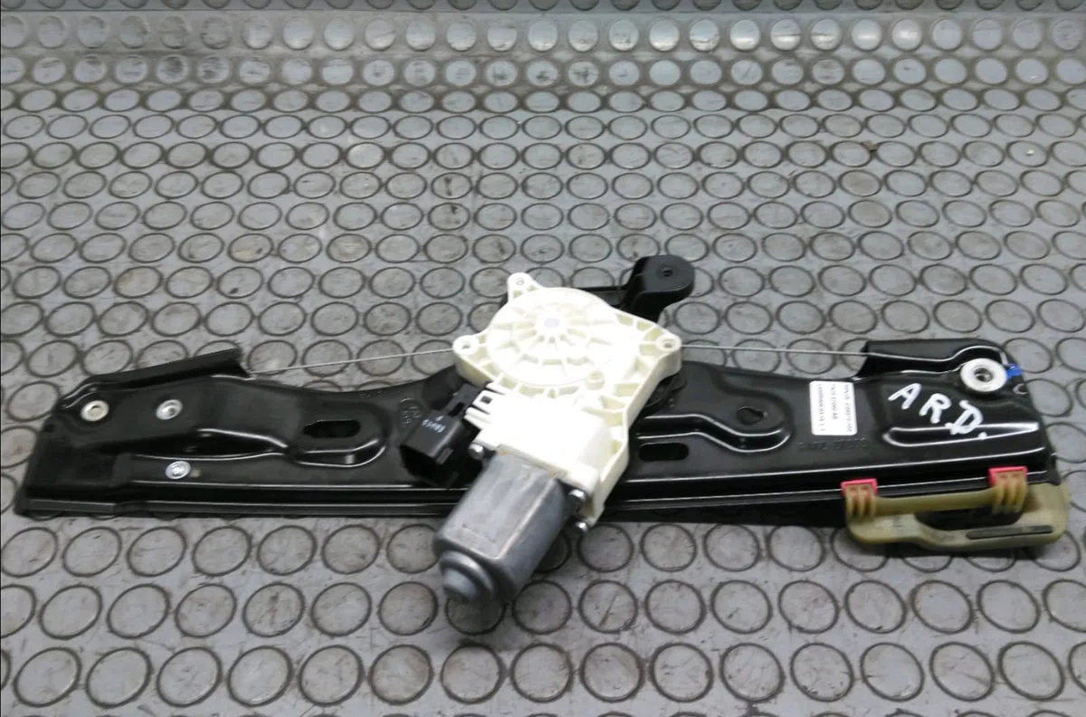 Mecanisme+moteur leve-glace ard LAND ROVER DISCOVERY SPORT 2015 occasion