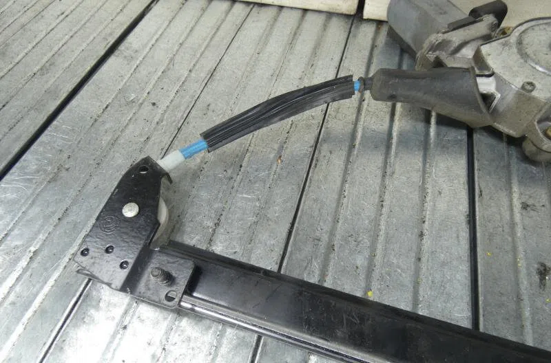 Mecanisme  moteur lève-glace avant droit ALFA ROMEO 147 PHASE 1 occasion