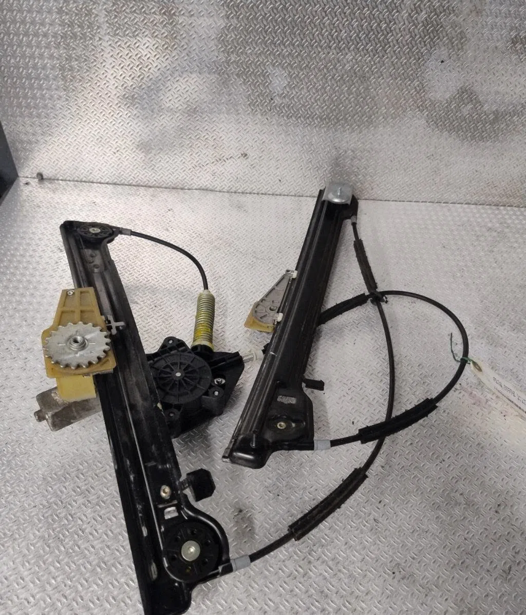 Mecanisme moteur lève-glace avant droit ALFA ROMEO MITO MITO PHASE 1 occasion