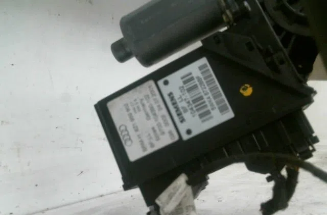Mecanisme  moteur lève-glace avant droit Audi A2 (8Z0) 1.4 tdi (2000-2005) 5 portes occasion