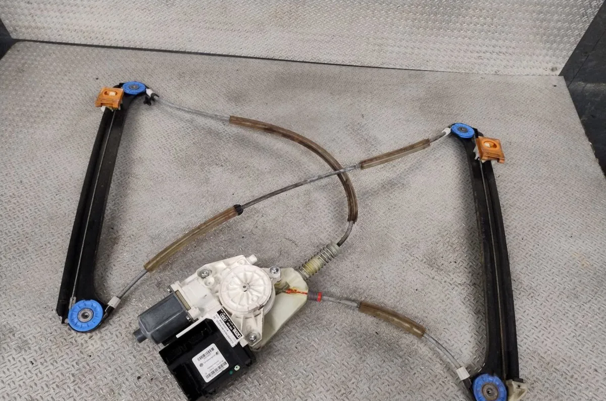 Mecanisme moteur lève-glace avant droit Audi A3 (8P1) 2.0 tdi 16v (2003-2012) 3 portes occasion