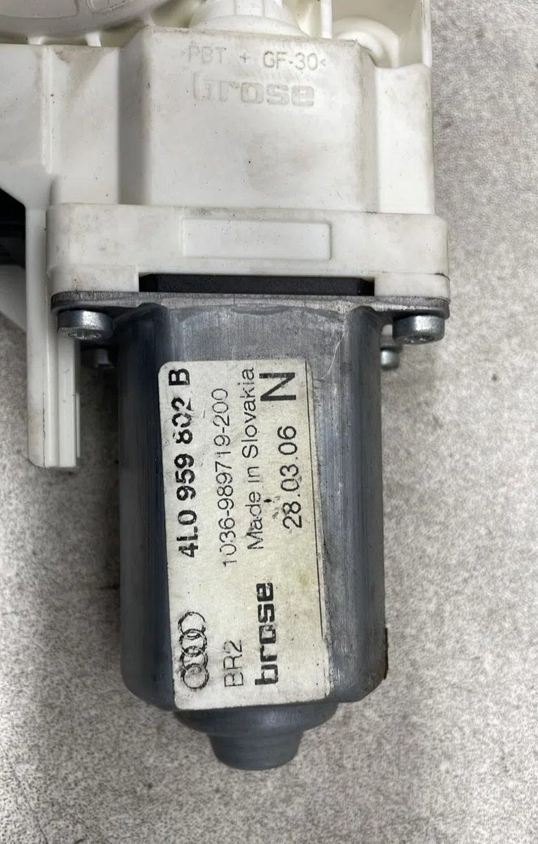Mecanisme  moteur lève-glace avant droit Audi Q7 (4LB) 3.0 tdi quattro (2006-2008) 5 portes occasion