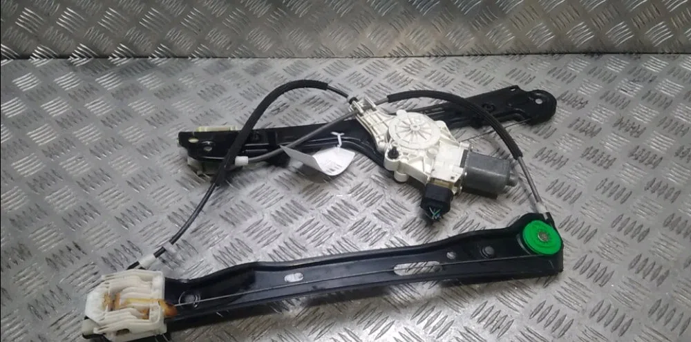 Mecanisme  moteur lève-glace avant droit Bmw 1 (E87) 118 d (2004-2007) 5 portes occasion