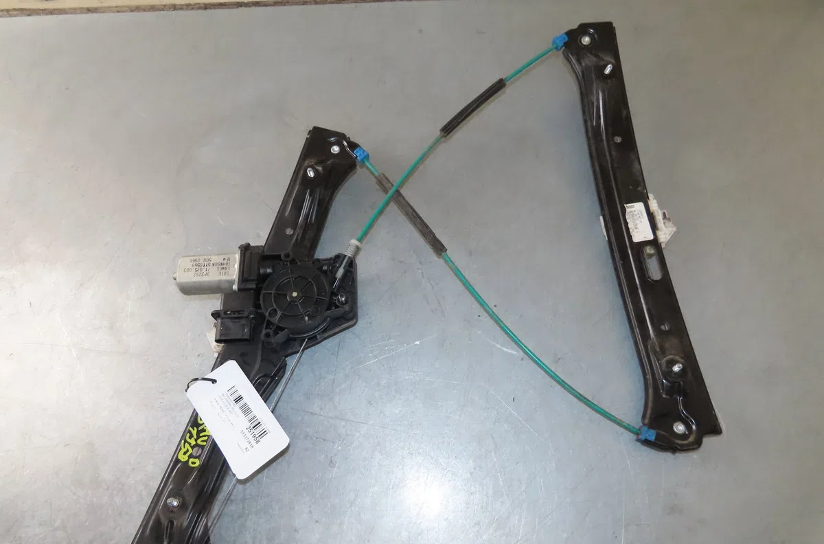 Mecanisme moteur lève-glace avant droit Bmw 1 (F20) 114 d (2012-2015) occasion