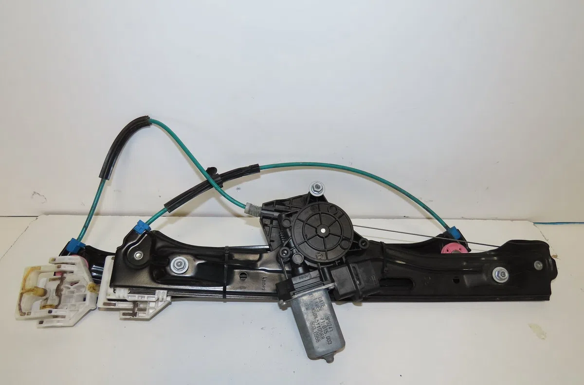 Mecanisme  moteur lève-glace avant droit Bmw 1 (F20) 118 d (2011-2015) occasion