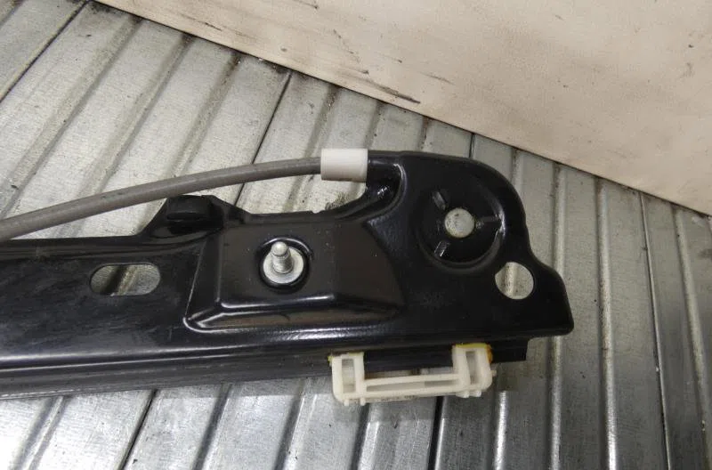 Mecanisme  moteur lève-glace avant droit BMW SERIE 1 E87 PHASE 1 occasion