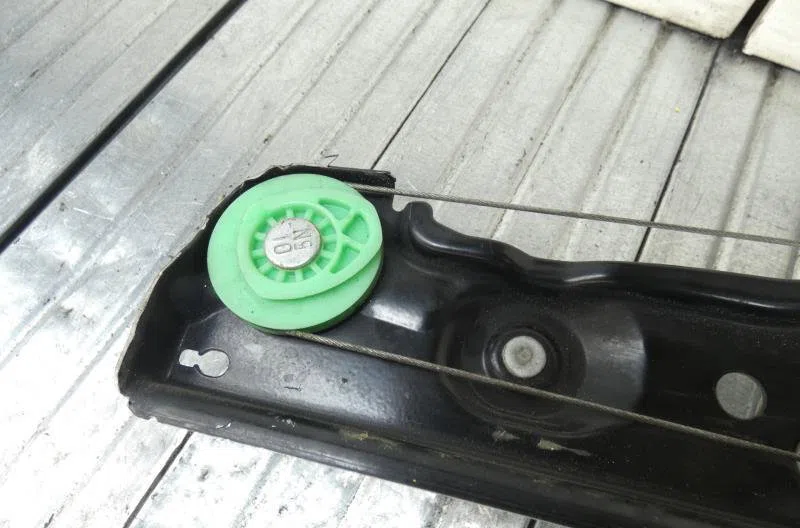 Mecanisme  moteur lève-glace avant droit BMW SERIE 3 E91 TOURING PHASE 1 BREAK occasion