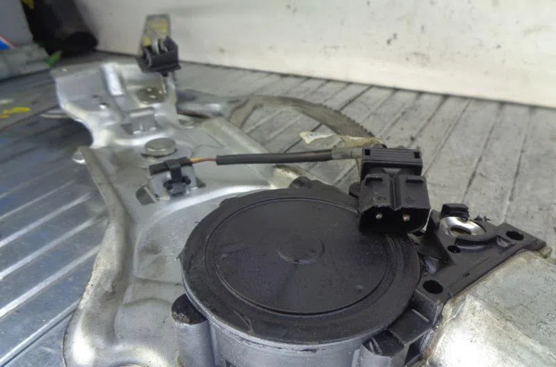 Mecanisme  moteur lève-glace avant droit BMW SERIE 5 E39 PHASE 1 occasion