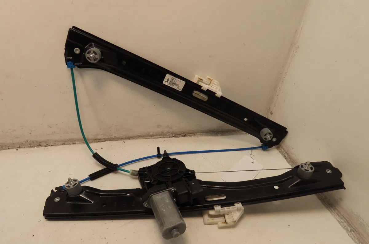 Mecanisme moteur lève-glace avant droit Bmw X1 (F48) Sdrive 18 d (2015) occasion
