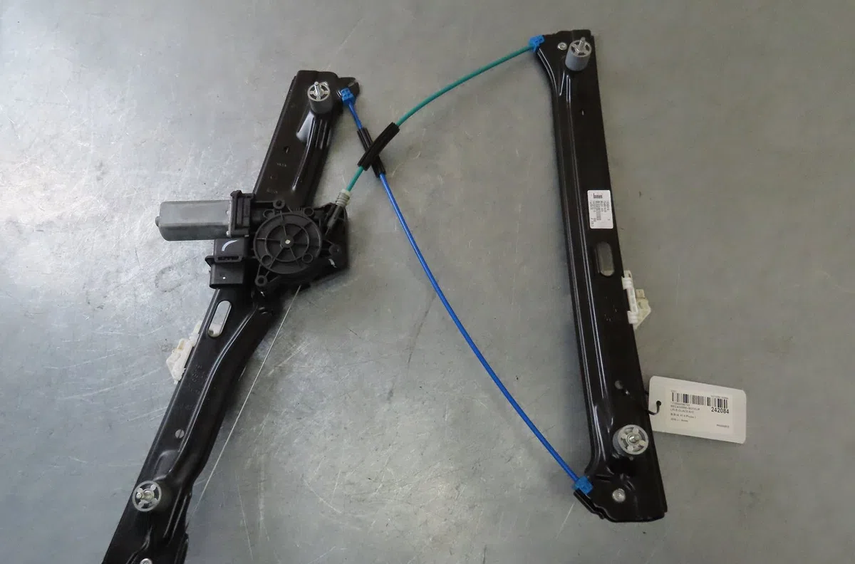 Mecanisme moteur lève-glace avant droit Bmw X1 (F48) Xdrive 20 d (2015) occasion