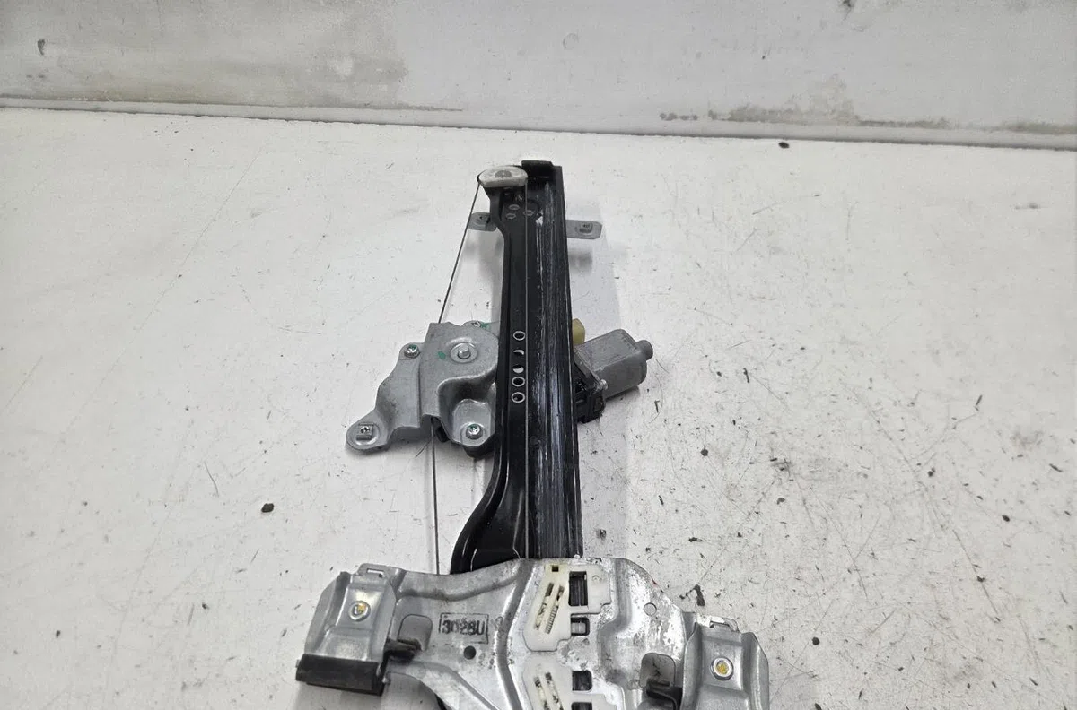 Mecanisme  moteur lève-glace avant droit CHEVROLET AVEO 2 occasion