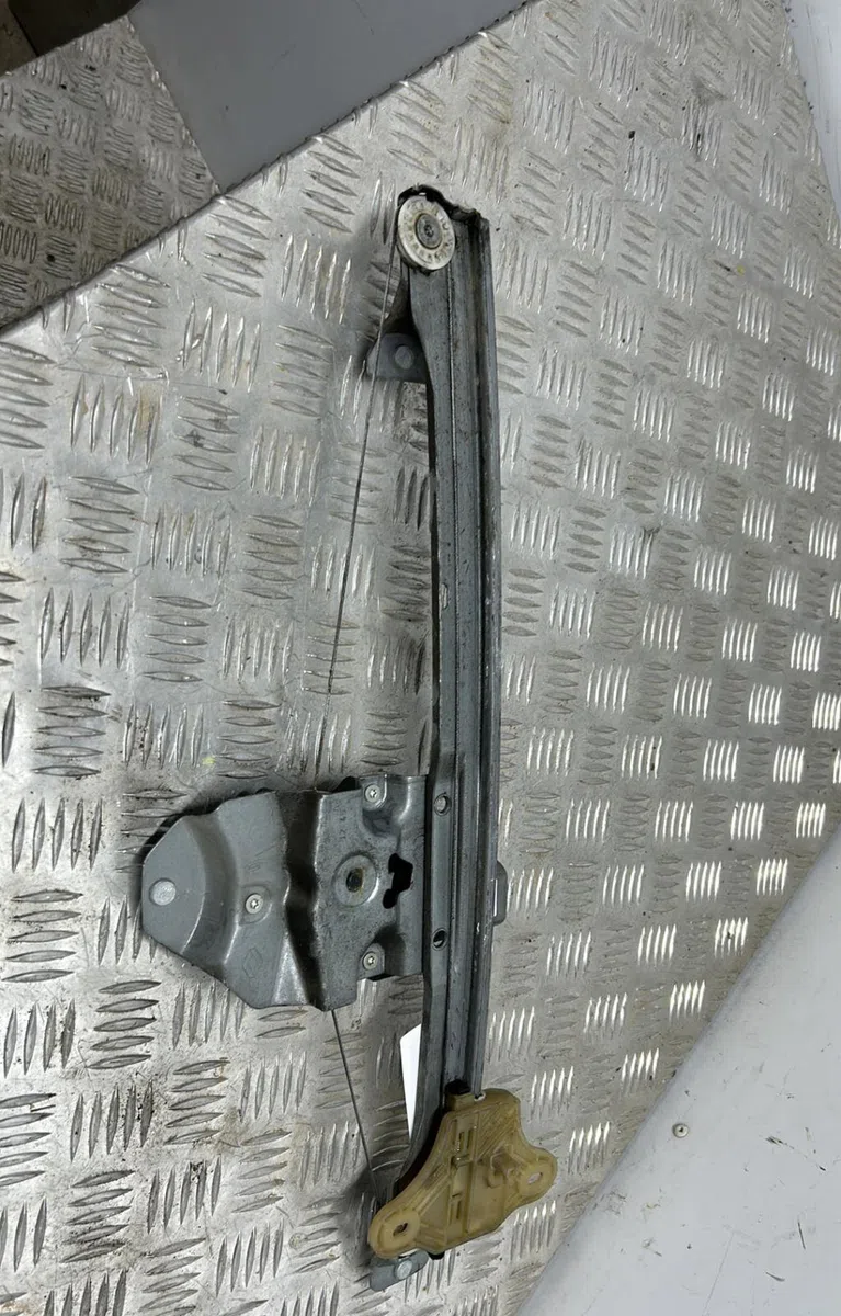 Mecanisme  moteur lève-glace avant droit CITROEN BERLINGO 2 PHASE 1 occasion