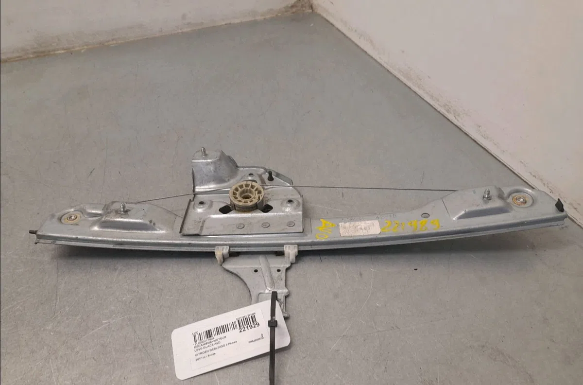 Mecanisme  moteur lève-glace avant droit Citroen BERLINGO MULTISPACE (B9) 1.6 bluehdi 120 (2014) occasion
