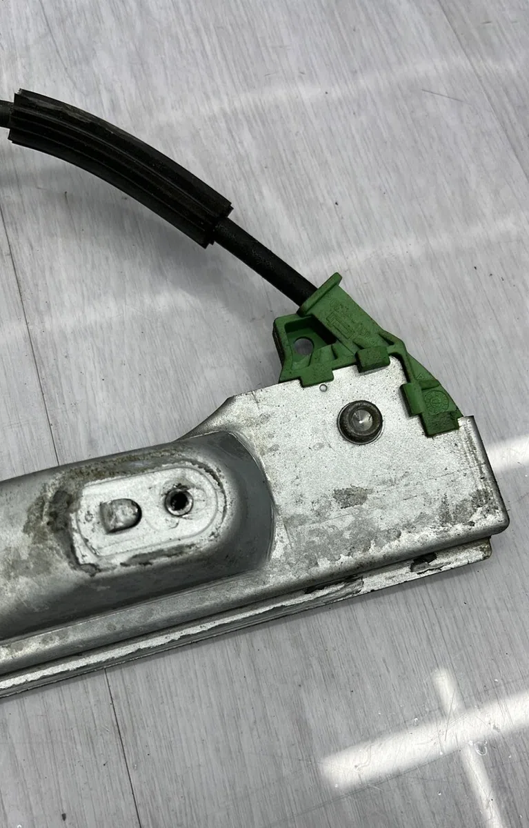 Mecanisme  moteur lève-glace avant droit CITROEN C2 PHASE 1 occasion
