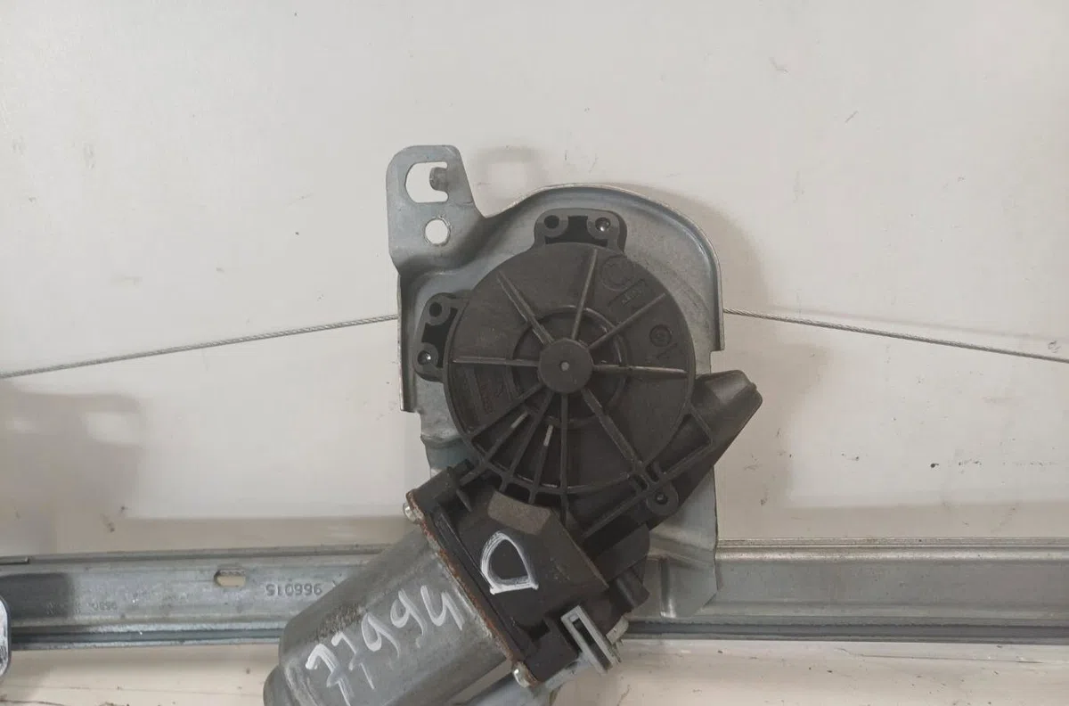 Mecanisme  moteur lève-glace avant droit CITROEN C3 1 PHASE 2 occasion