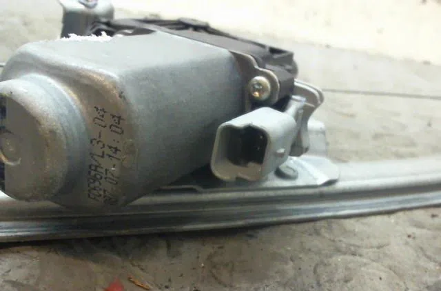 Mecanisme  moteur lève-glace avant droit Citroen C3 I (FC_, FN_) 1.6 16v (2002-2010) 5 portes occasion