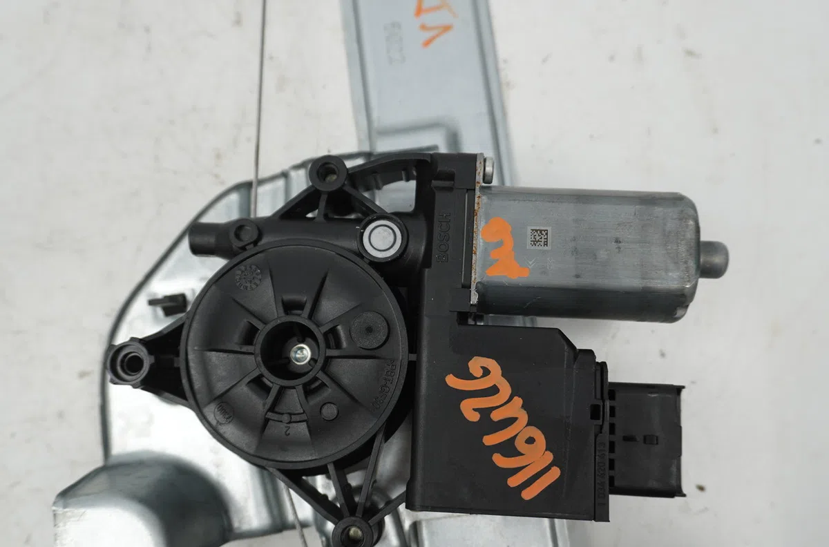 Mecanisme  moteur lève-glace avant droit Citroën C3 III (SX) 1.2 puretech 82 (2018) 5 portes occasion