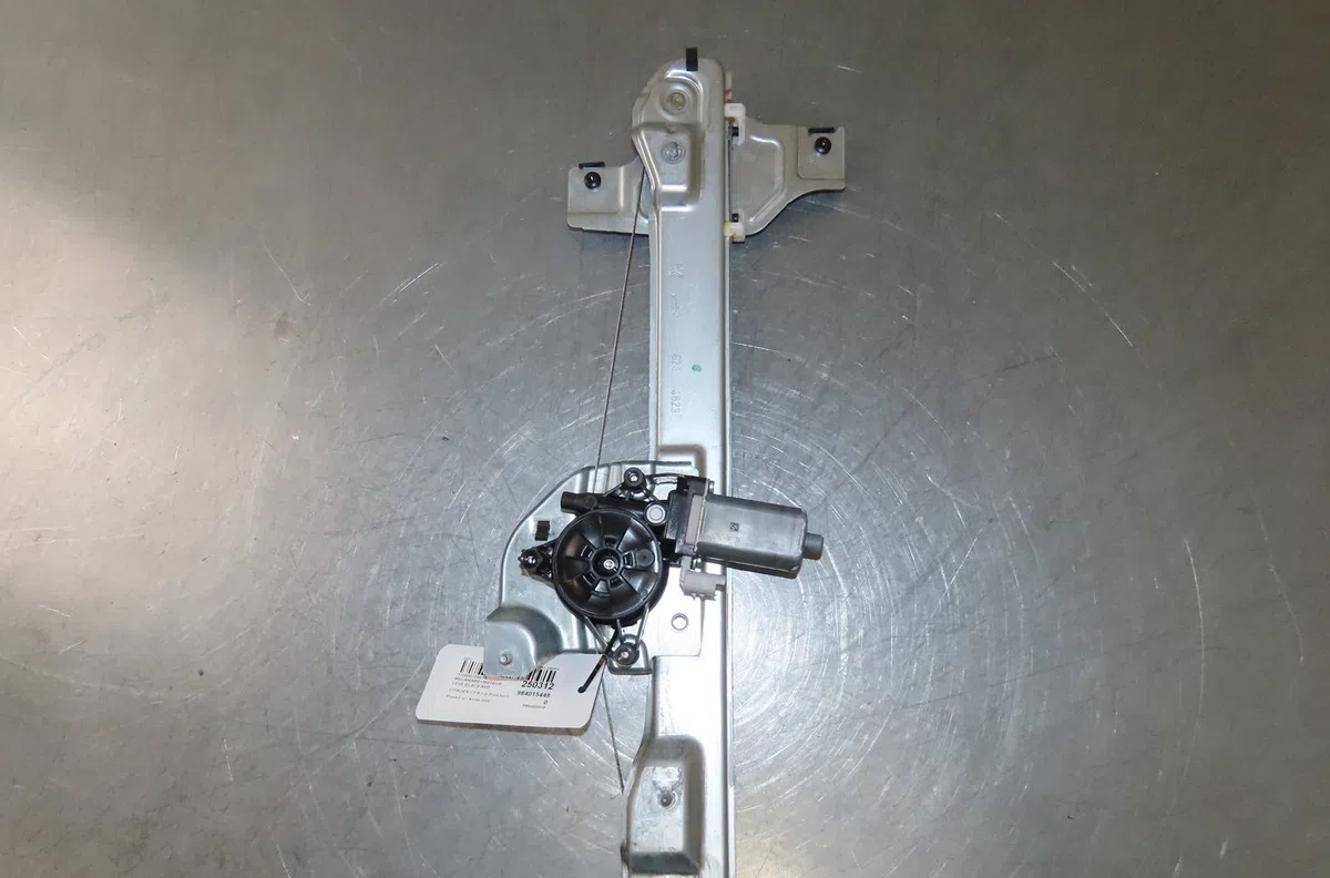 Mecanisme moteur lève-glace avant droit Citroën C3 III (SX) 1.2 thp 110 (2016) occasion