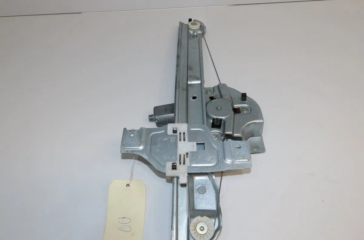 Mecanisme  moteur lève-glace avant droit Citroen C3 III (SX) 1.2 vti 82 (2016) occasion