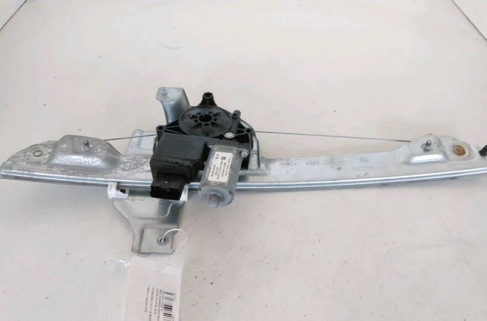 Mecanisme moteur lève-glace avant droit Citroen C3 III (SX) 1.5 bluehdi 100 (sxyhyp, sxyhtu) (2018) occasion