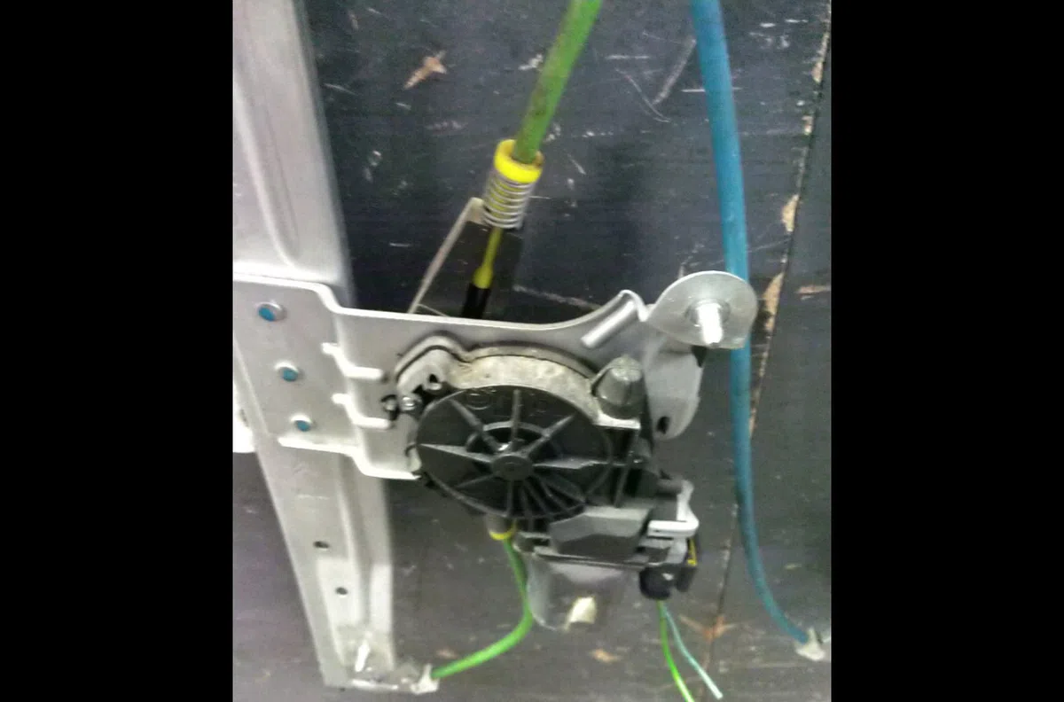 Mecanisme  moteur lève-glace avant droit Citroën C3 PICASSO (SH_) 1.6 hdi (2009) 5 portes occasion