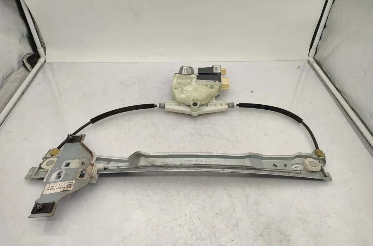 Mecanisme moteur lève-glace avant droit CITROEN C4 1 PHASE 2 occasion