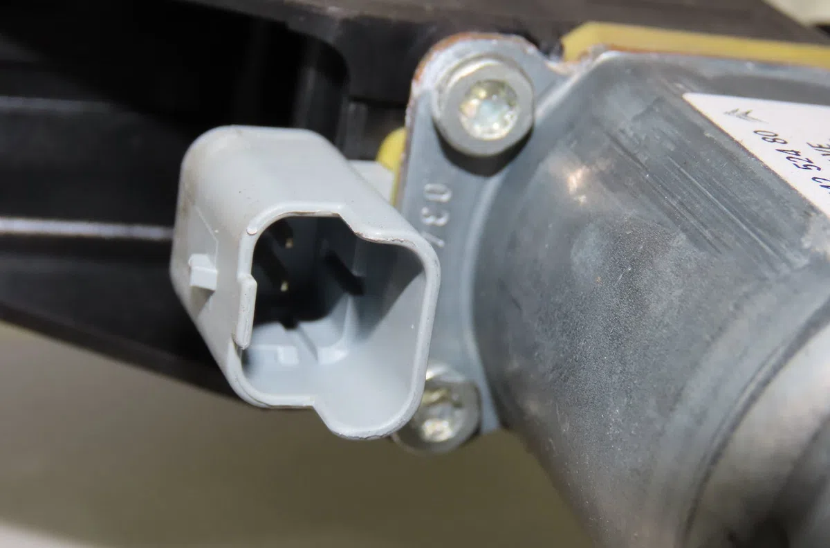 Mecanisme  moteur lève-glace avant droit Citroen C4 CACTUS 1.2 thp 110 (2014) occasion