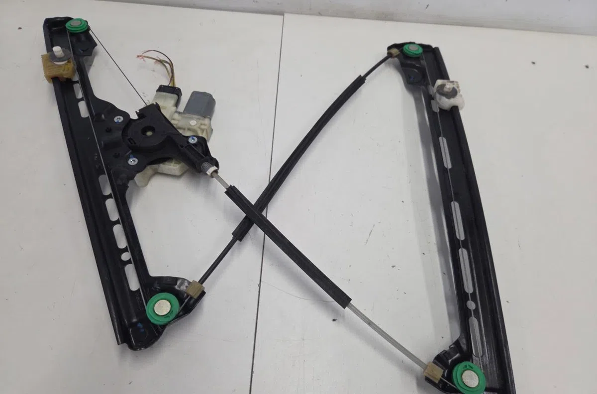 Mecanisme  moteur lève-glace avant droit CITROEN C4 GRAND PICASSO 2 PHASE 1 occasion