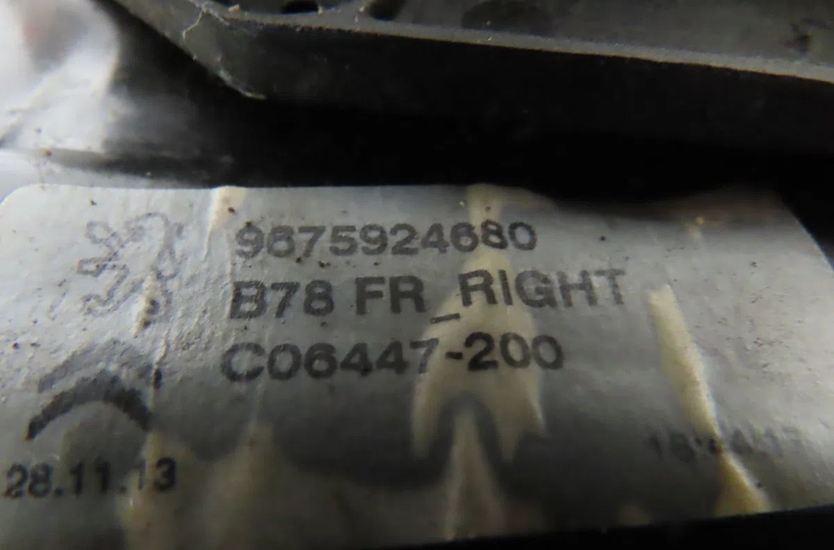 Mecanisme  moteur lève-glace avant droit Citroen C4 GRAND PICASSO II (DA_, DE_) 2.0 bluehdi 150 (2013) occasion