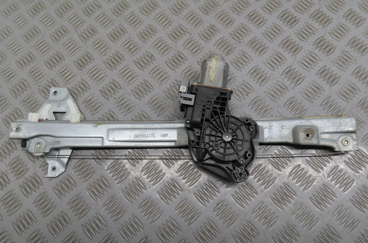 Mecanisme moteur lève-glace avant droit Citroen C4 II (NC_) 1.6 hdi 90 (2009) 5 portes occasion