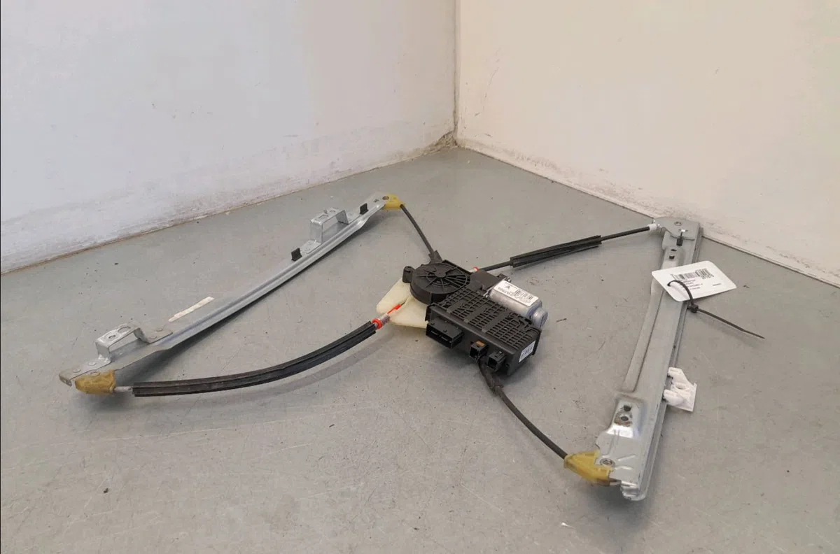 Mecanisme moteur lève-glace avant droit Citroen C4 PICASSO I Monospace (UD_) 1.6 hdi (2007-2013) 5 portes occasion