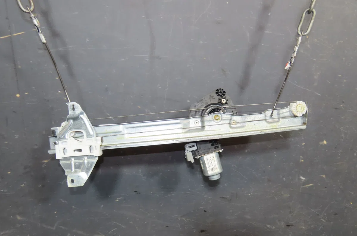 Mecanisme  moteur lève-glace avant droit Citroen DS4 (NX_) 1.2 thp 130 (2014-2015) occasion
