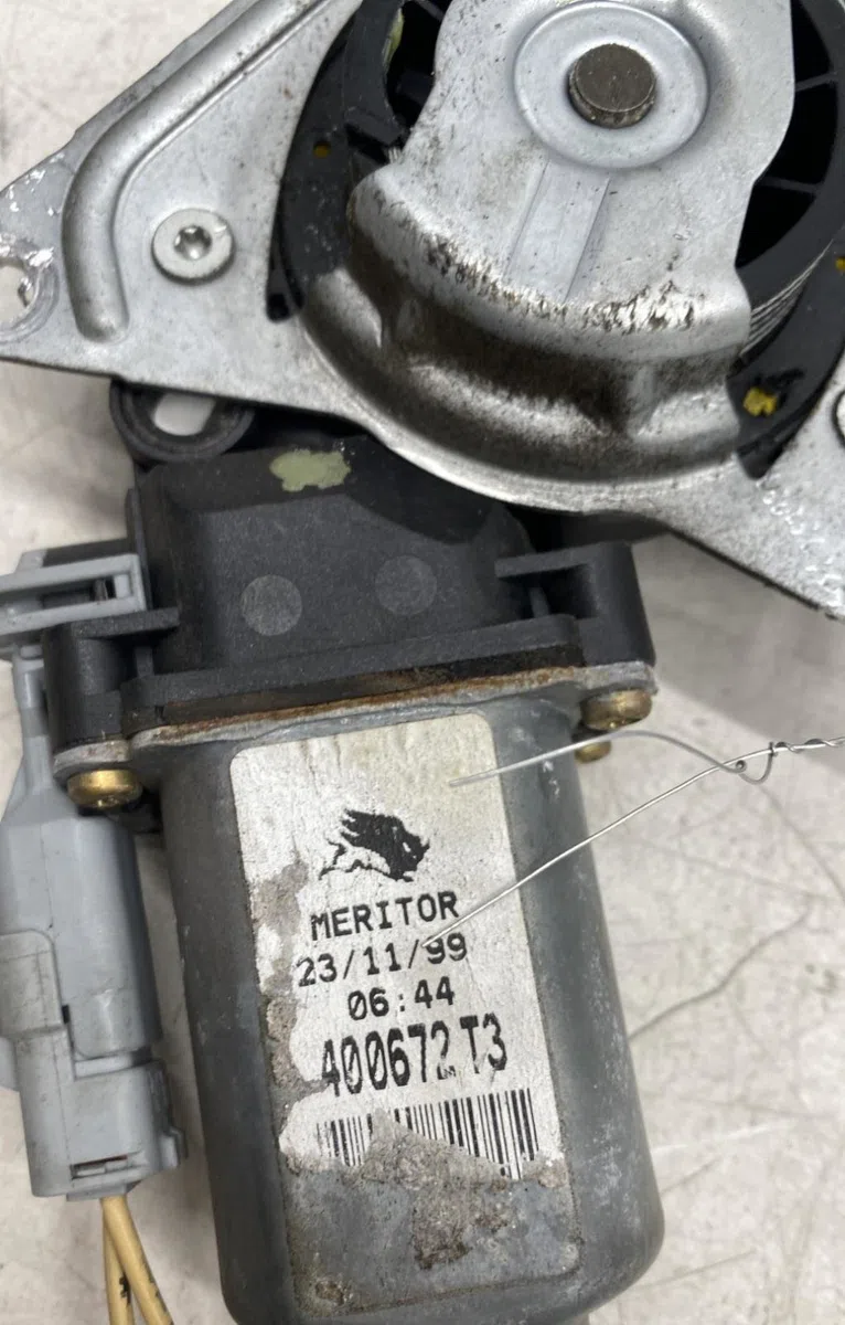 Mecanisme  moteur lève-glace avant droit Citroen SAXO (S0, S1) 1.5 d (1996-2001) 5 portes occasion
