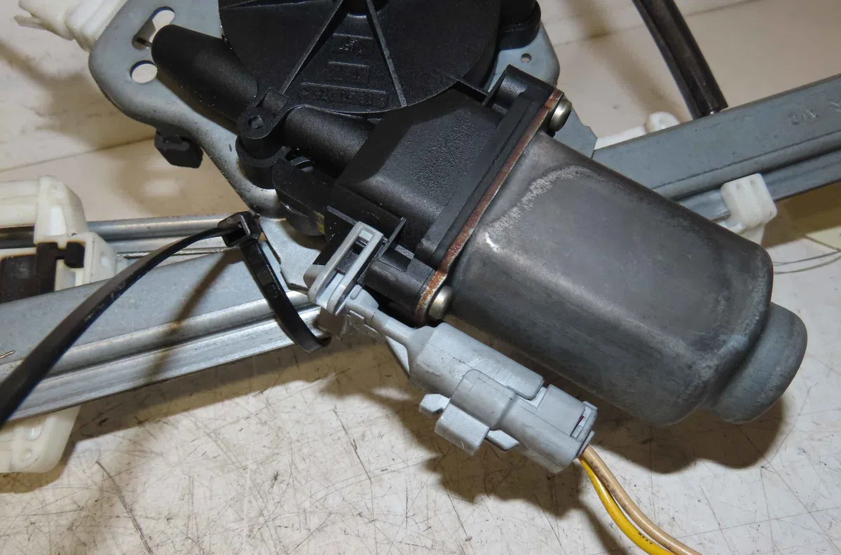 Mecanisme  moteur lève-glace avant droit CITROEN XSARA I occasion