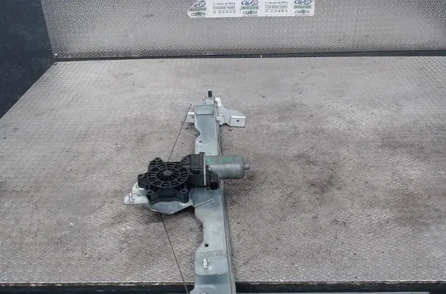 Mecanisme moteur lève-glace avant droit DACIA DUSTER 1 DUSTER 1 PHASE 2 occasion
