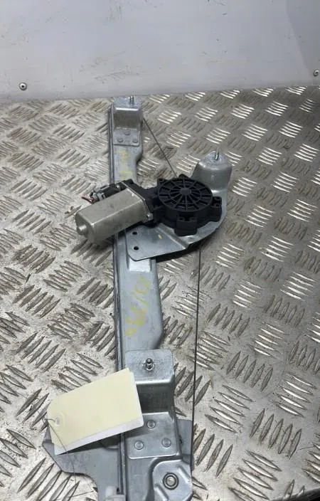Mecanisme  moteur lève-glace avant droit DACIA DUSTER 1 PHASE 1 occasion