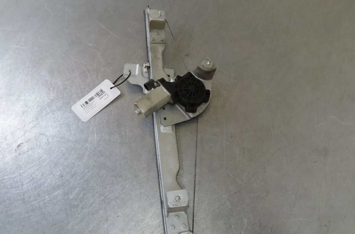 Mecanisme  moteur lève-glace avant droit Dacia DUSTER (HS_) 1.5 dci (hsmc) (2010-2018) occasion