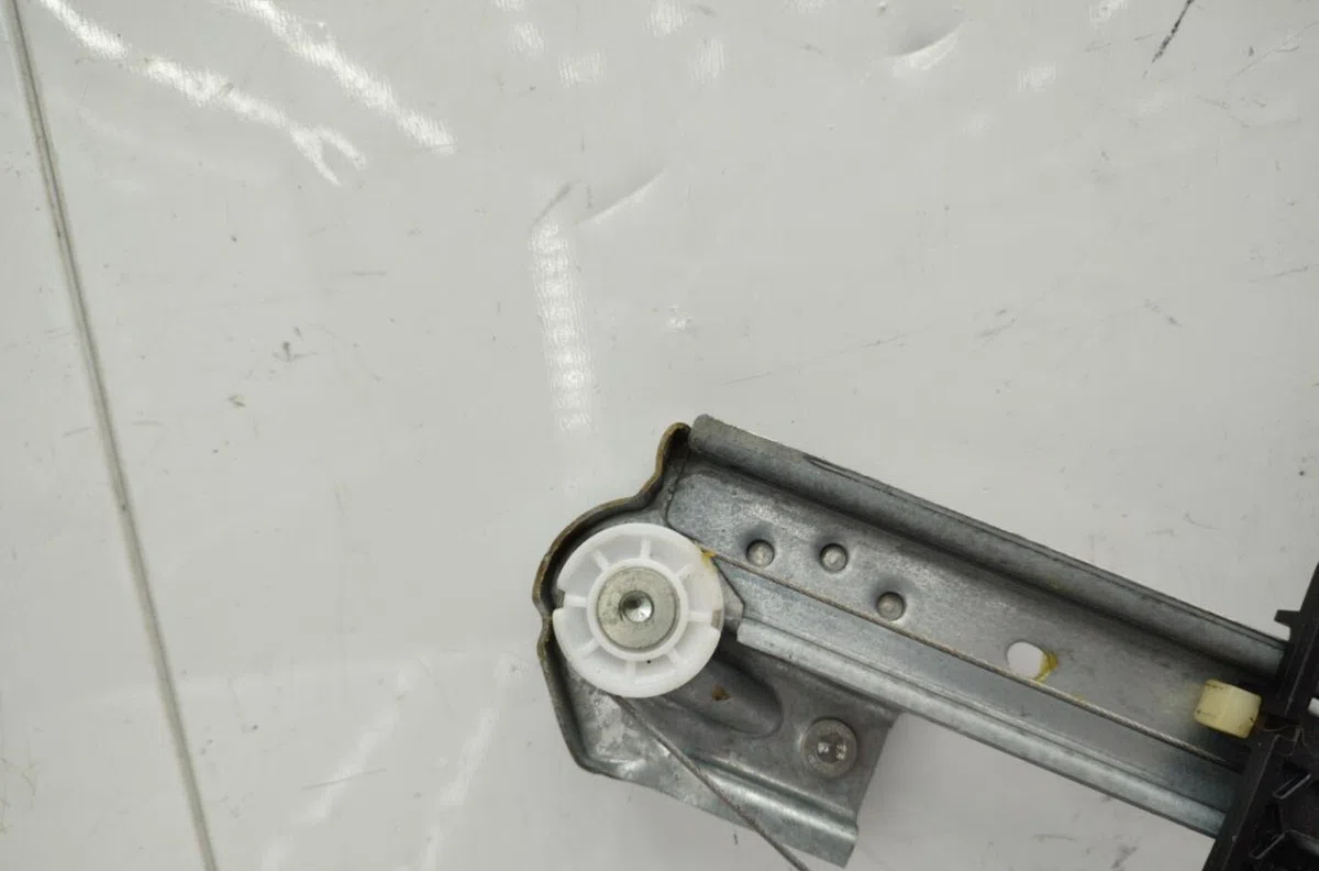 Mecanisme  moteur lève-glace avant droit DACIA SANDERO 2 PHASE 2 occasion
