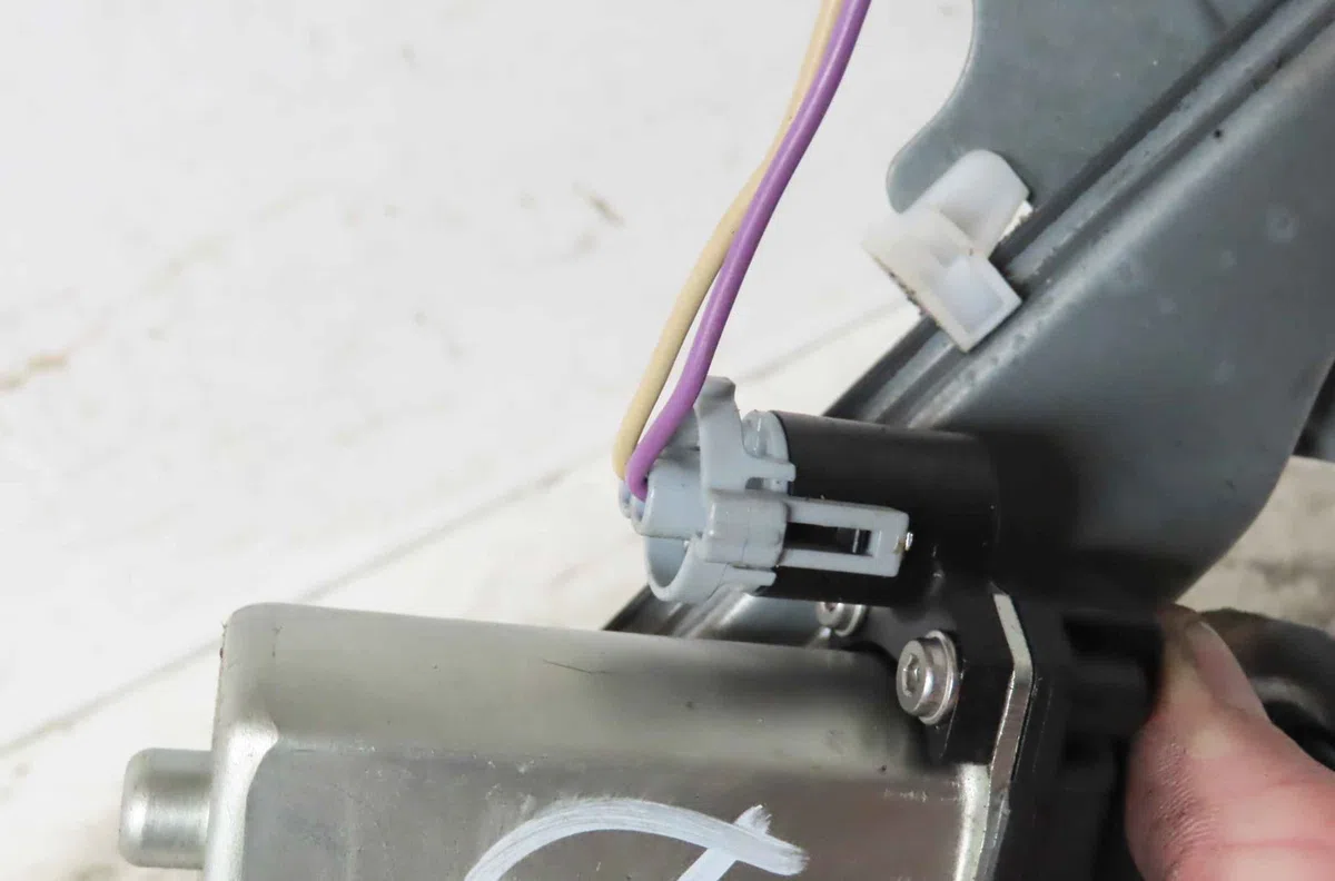 Mecanisme  moteur lève-glace avant droit DACIA SANDERO I occasion