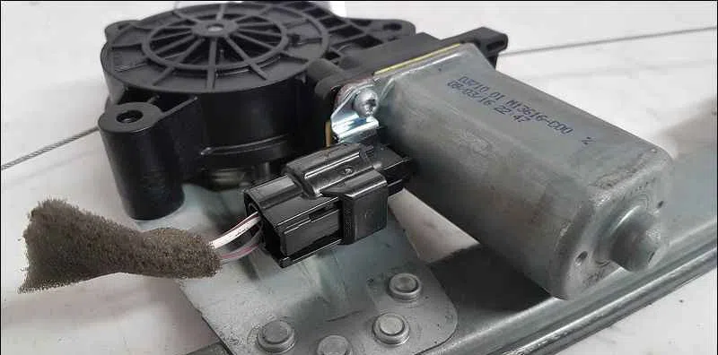 Mecanisme  moteur lève-glace avant droit DACIA SANDERO II occasion